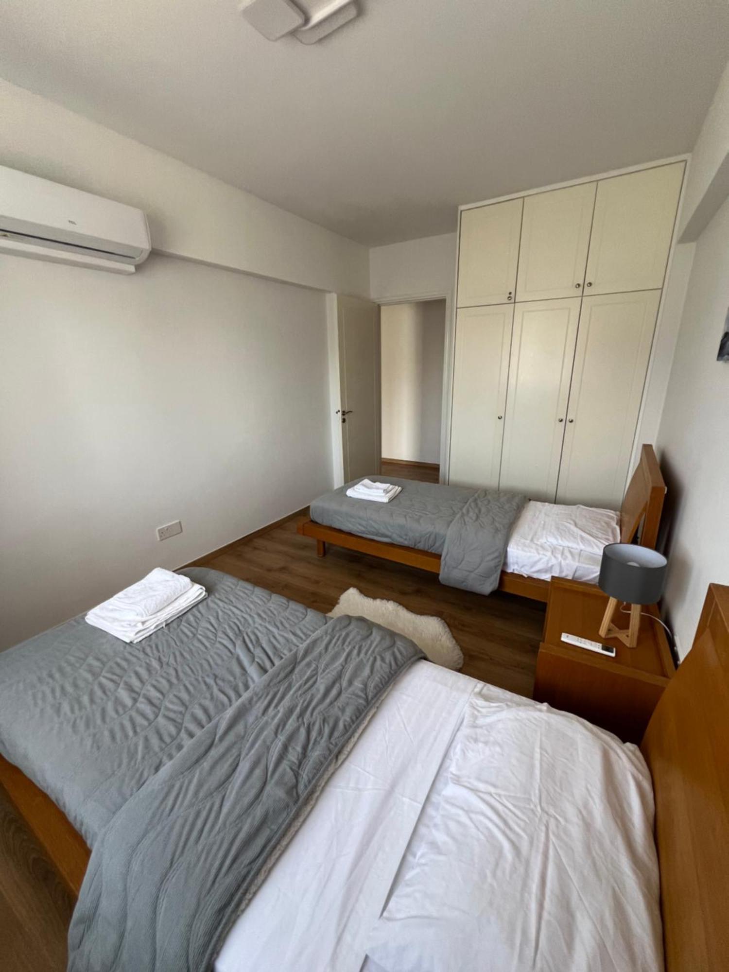 Iris Village Grand Apartment Paphos Exterior photo