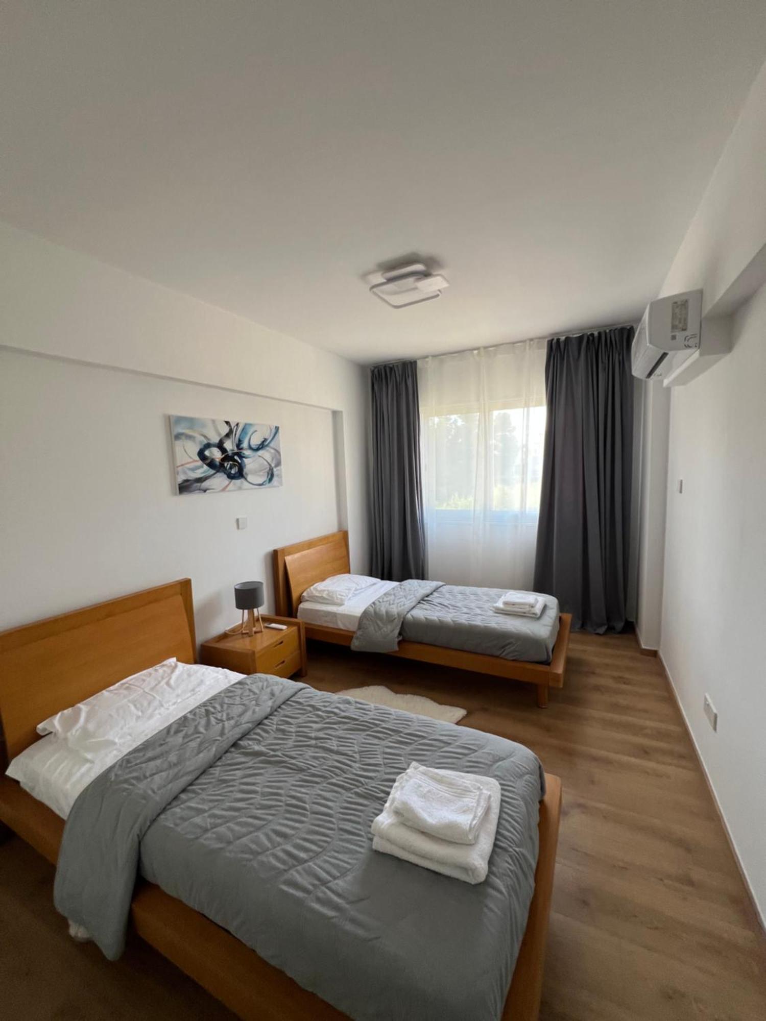 Iris Village Grand Apartment Paphos Exterior photo