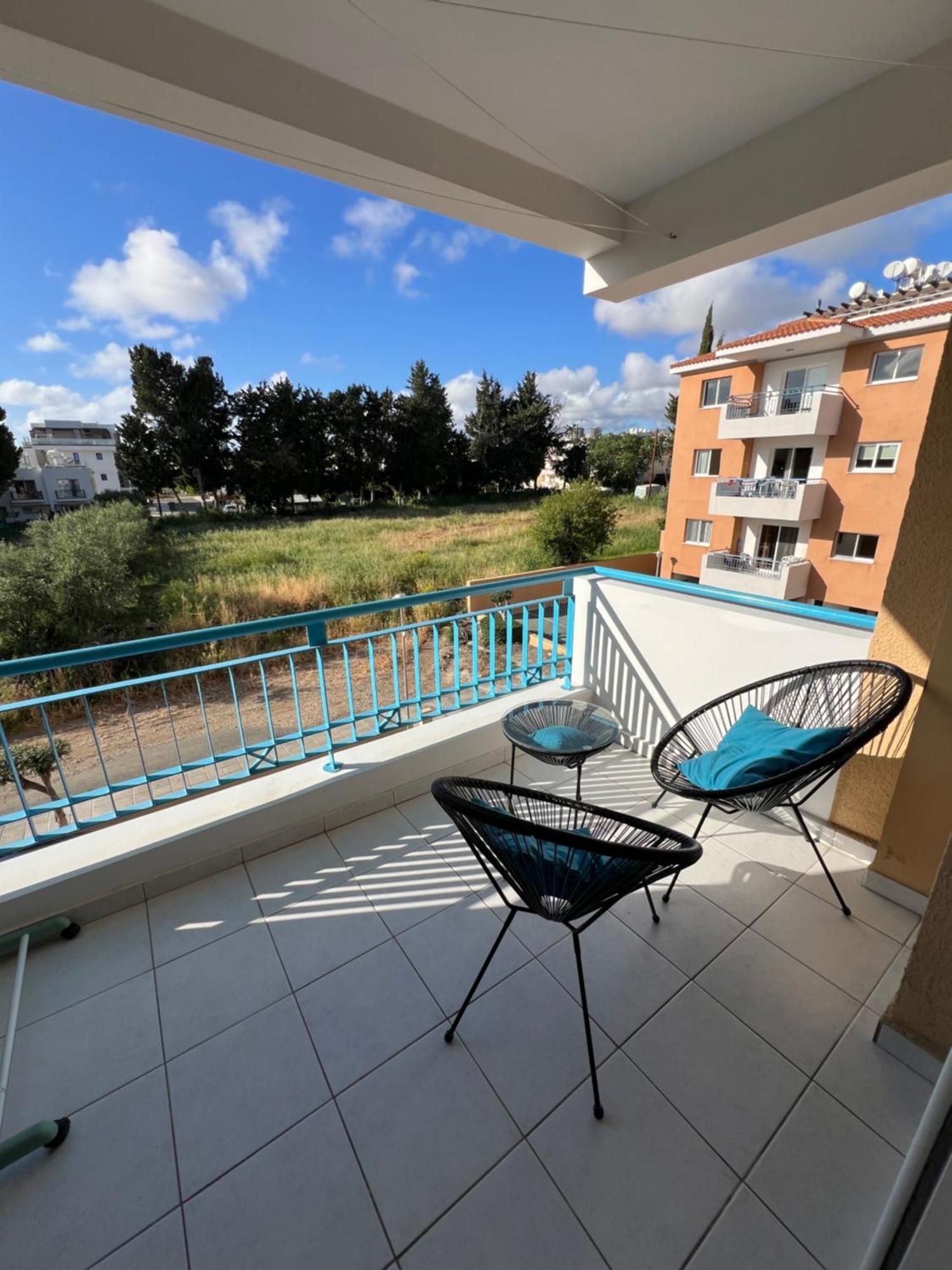 Iris Village Grand Apartment Paphos Exterior photo